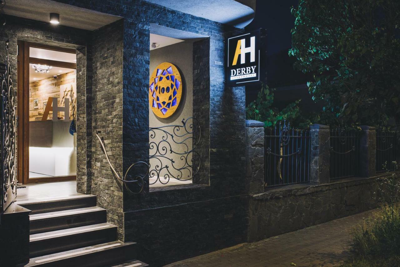 Derby Apart Hotel อัลบายูเลีย ภายนอก รูปภาพ