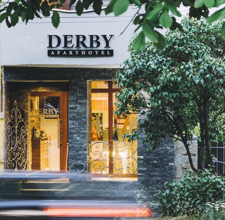 Derby Apart Hotel อัลบายูเลีย ภายนอก รูปภาพ